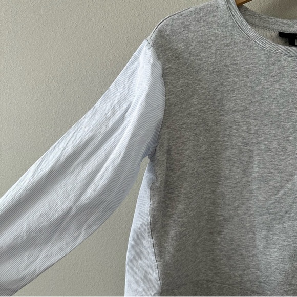 Who What Wear Gray & Light Blue Button Down Back Blouse Size Medium - Picture 5 of 14